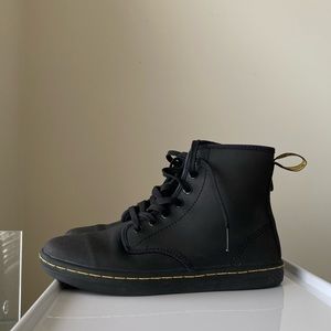 Dr. Martens Shoreditch High-tops Size 6